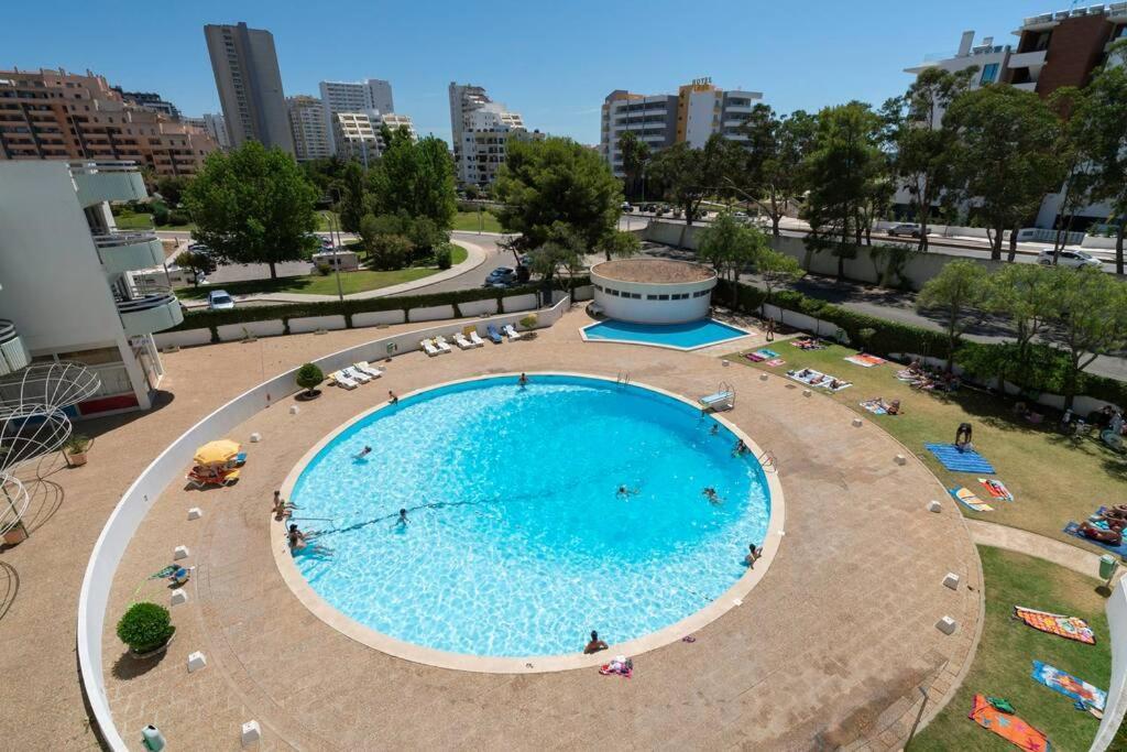 Front Beach Apartment Portimão Eksteriør billede