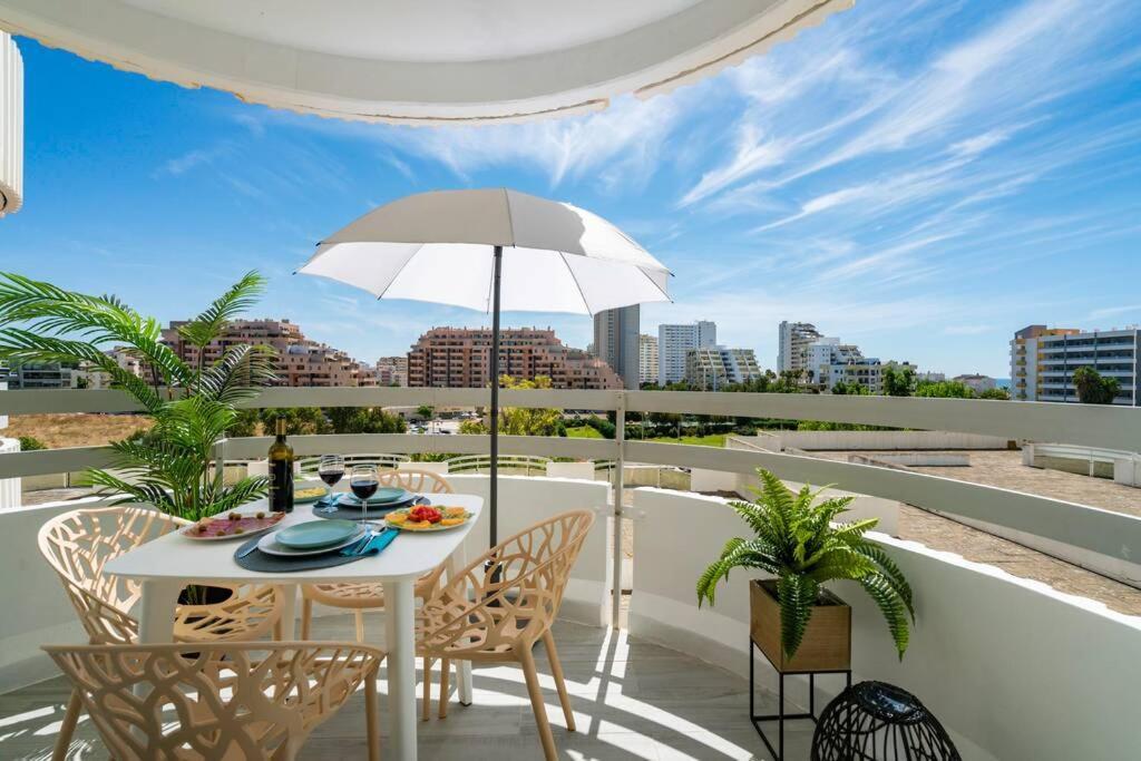 Front Beach Apartment Portimão Eksteriør billede