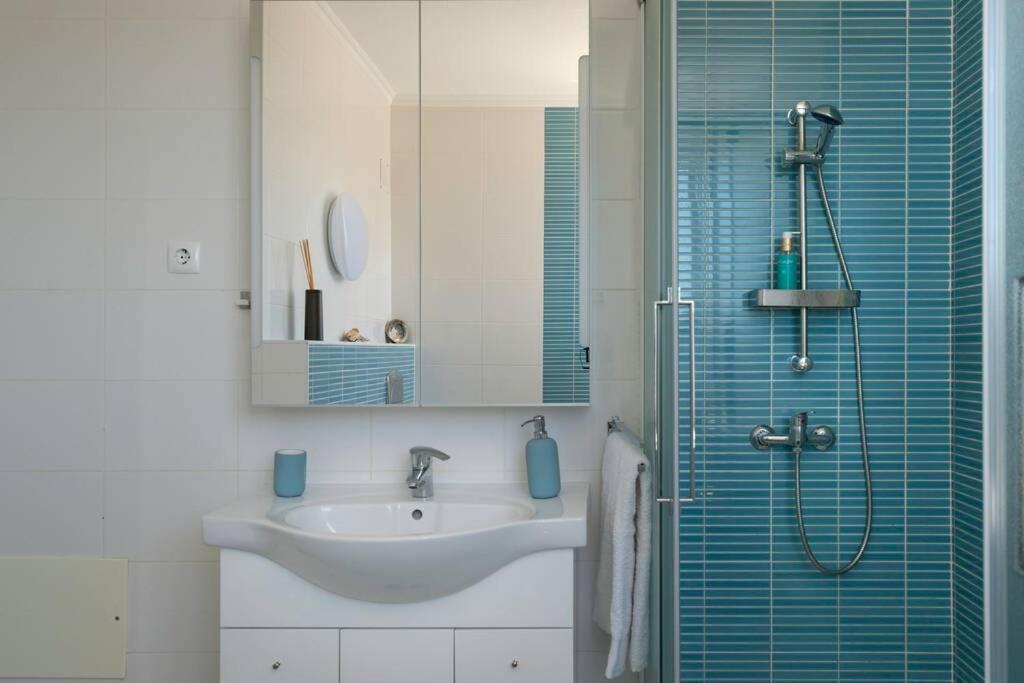 Front Beach Apartment Portimão Eksteriør billede